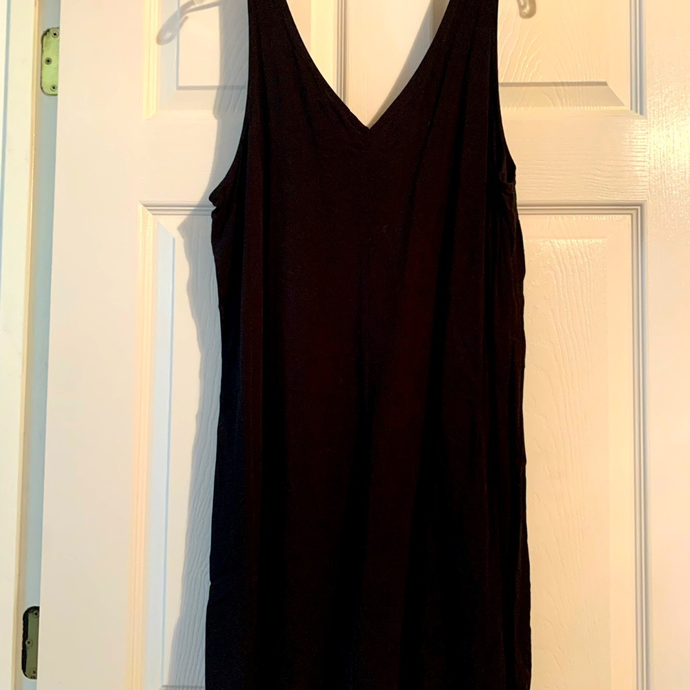 🍉 Black sleeveless dress!